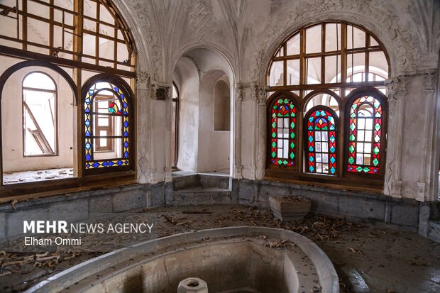 آثار تجاوز آمریکایی - صهیونی به بناهای تاریخی سنندج