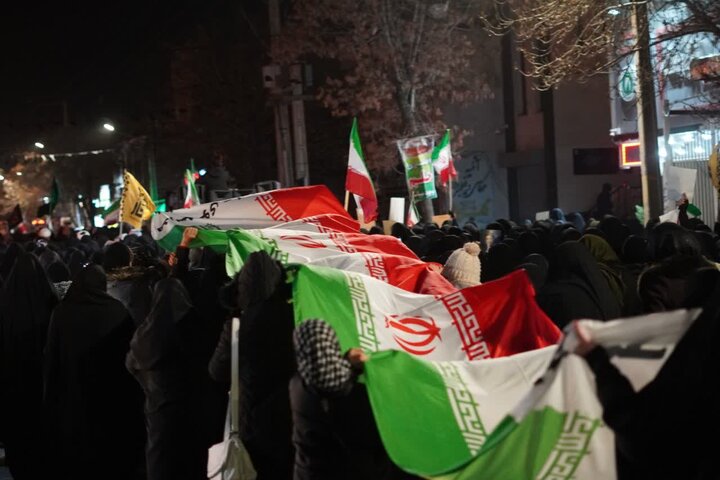 اجتماع حماسی مردم ولایی شهرستان شازند در بیعت با رهبر معظم انقلاب