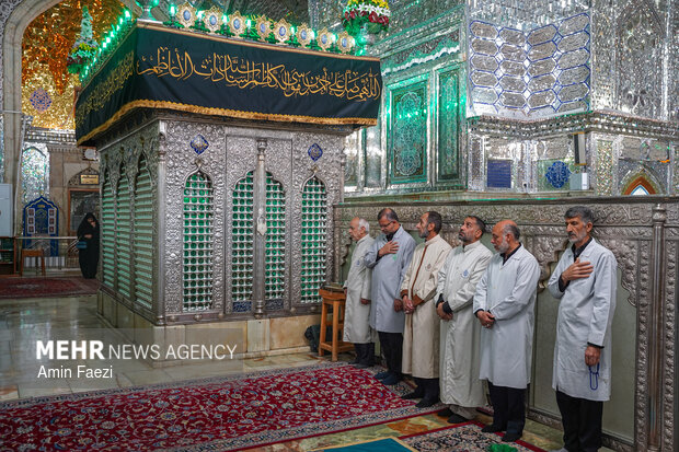 غبارروبی حرم مطهر حضرت شاهچراغ(ع)