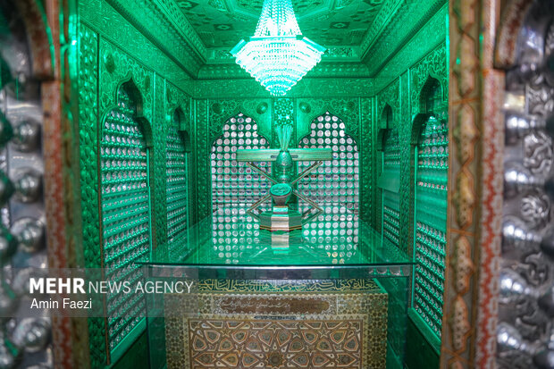 غبارروبی حرم مطهر حضرت شاهچراغ(ع)