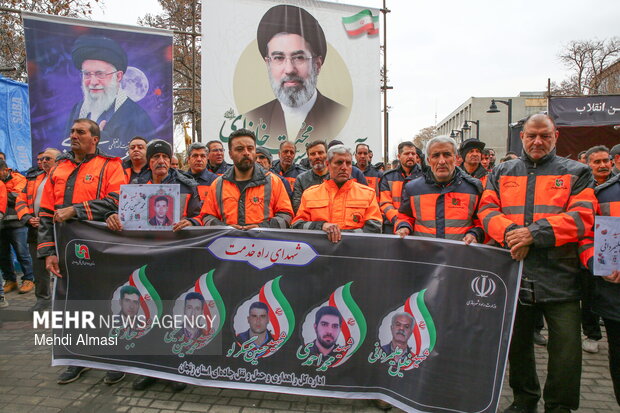 تشییع پیکر شهدای راهداری و معاینه فنی در زنجان