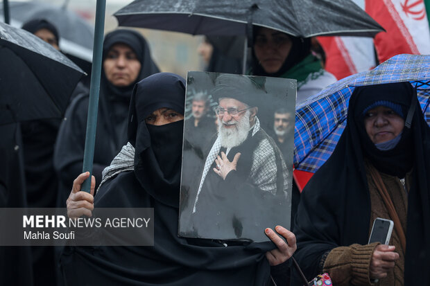 تشییع پیکر شهدای تجاوز آمریکایی - صهیونی در اراک