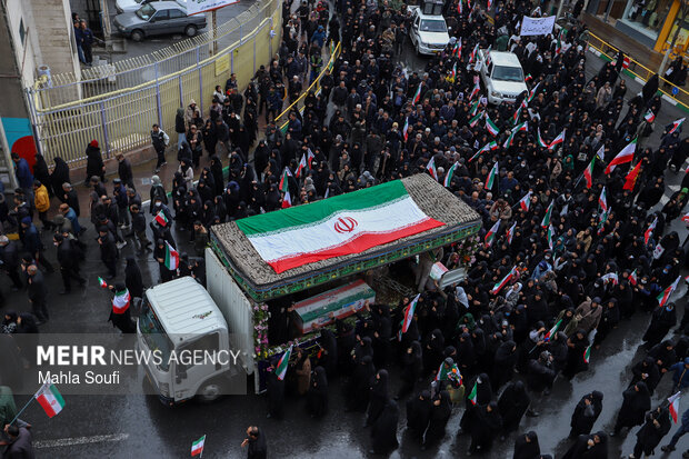 تشییع پیکر شهدای تجاوز آمریکایی - صهیونی در اراک