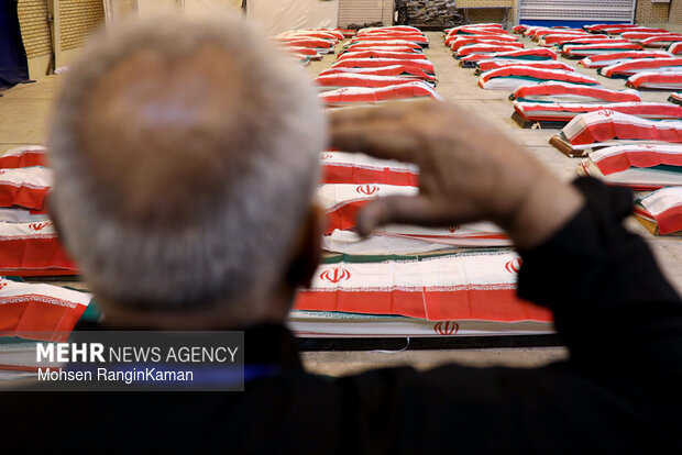 ورود پیکر شهدای ناو دنا به معراج شهدا بهشت زهرا (س)