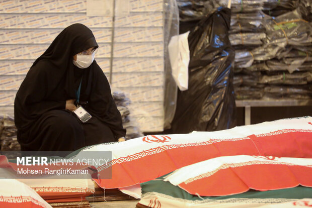 ورود پیکر شهدای ناو دنا به معراج شهدا بهشت زهرا (س)