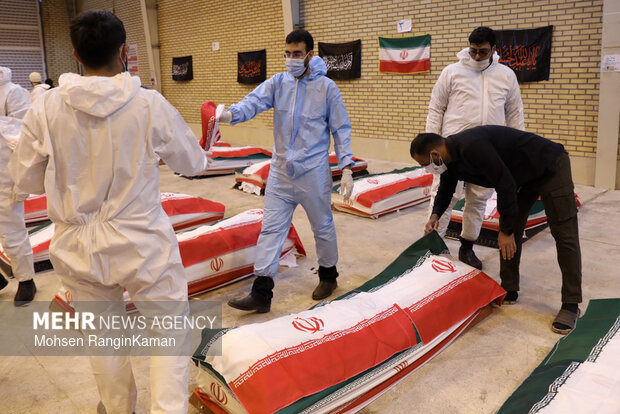 ورود پیکر شهدای ناو دنا به معراج شهدا بهشت زهرا (س)