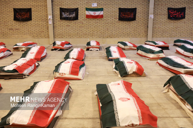 ورود پیکر شهدای ناو دنا به معراج شهدا بهشت زهرا (س)