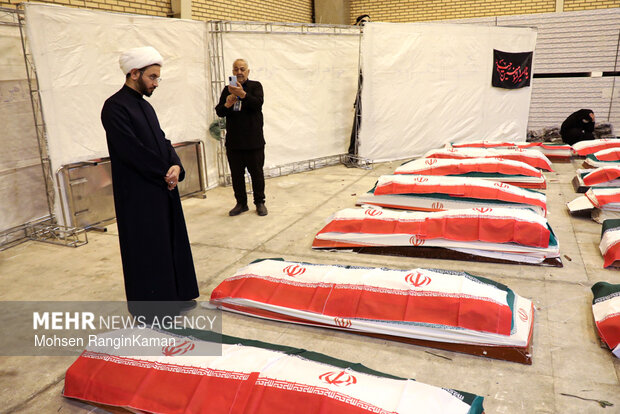 ورود پیکر شهدای ناو دنا به معراج شهدا بهشت زهرا (س)