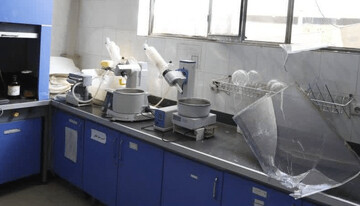 آسیب به دانشکده داروسازی شیراز در پی حملات جنایتکارانه دشمن