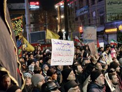 شعار «حیدر حیدر» در مصلای اردبیل طنین انداز شد