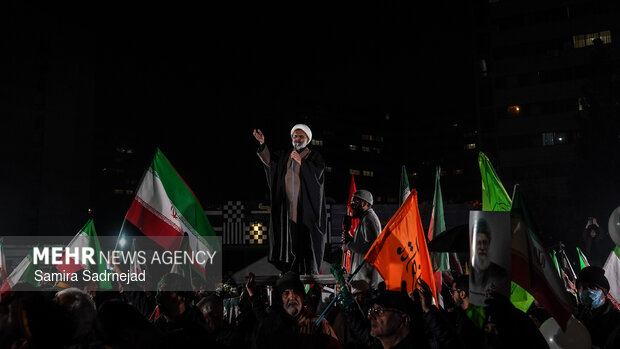 تجمع مردمی «ما به سوی میدان جنگ پرواز می‌کنیم»