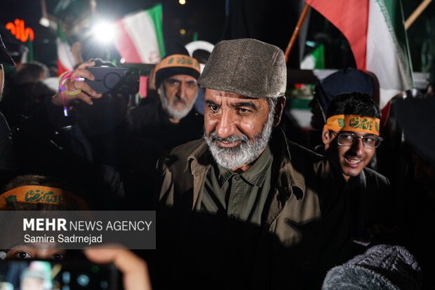 تجمع مردمی «ما به سوی میدان جنگ پرواز می‌کنیم»