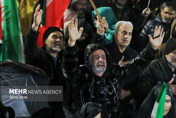 اجتماع بیعت تبریزی‌ها با رهبر انقلاب