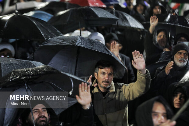 اجتماع بیعت تبریزی‌ها با رهبر انقلاب