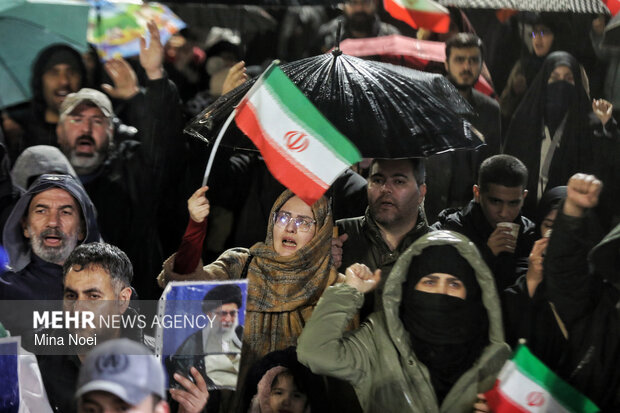 اجتماع بیعت تبریزی‌ها با رهبر انقلاب