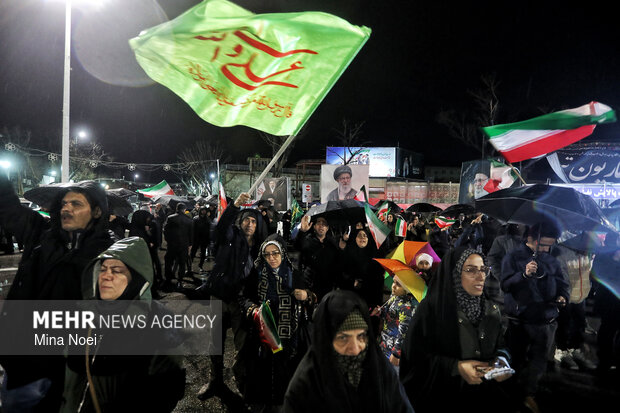 اجتماع بیعت تبریزی‌ها با رهبر انقلاب