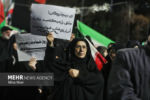 اجتماع بیعت تبریزی‌ها با رهبر انقلاب