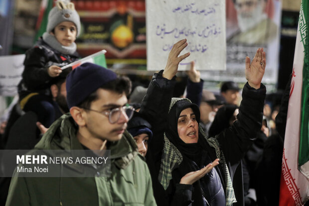 اجتماع بیعت تبریزی‌ها با رهبر انقلاب
