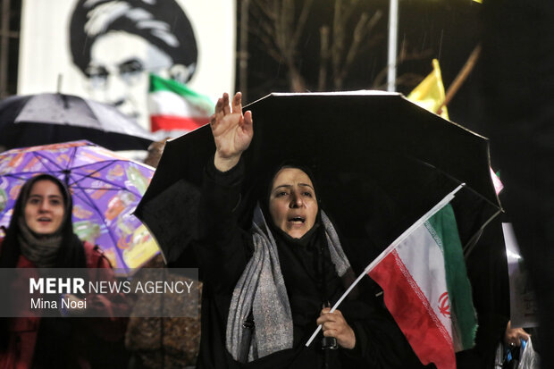 اجتماع بیعت تبریزی‌ها با رهبر انقلاب