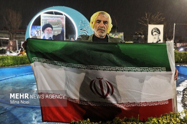 اجتماع بیعت تبریزی‌ها با رهبر انقلاب