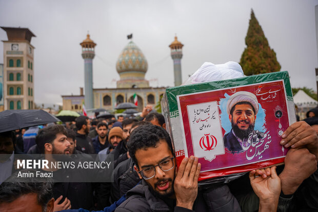 تشییع 5 شهید مدافع وطن در شیراز