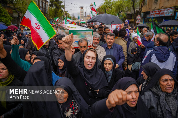 تشییع 5 شهید مدافع وطن در شیراز