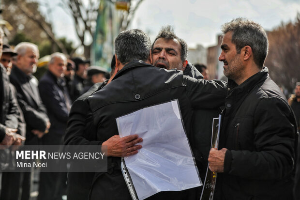 تشییع پیکر شهدای جنگ رمضان در تبریز