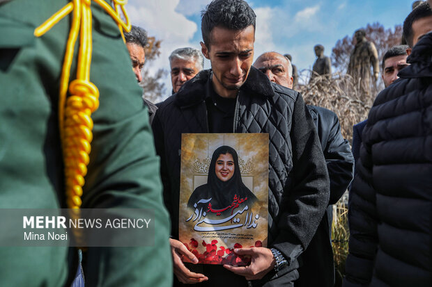 تشییع پیکر شهدای جنگ رمضان در تبریز