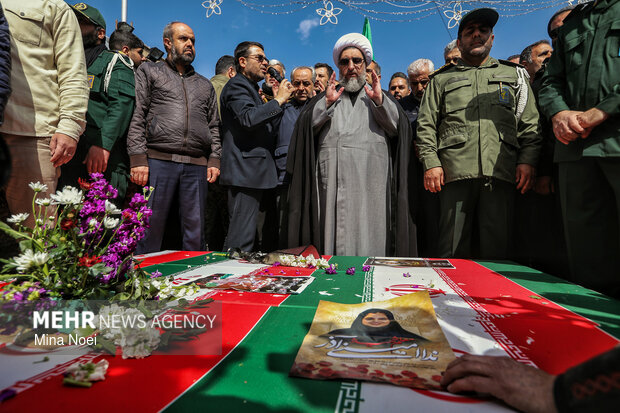 تشییع پیکر شهدای جنگ رمضان در تبریز