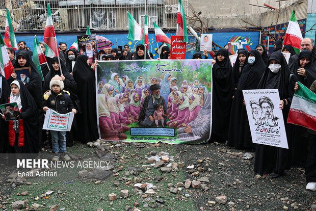 تجمع فرهنگیان و دانش آموزان در محکومیت جنایات آمریکایی صهیونیستی