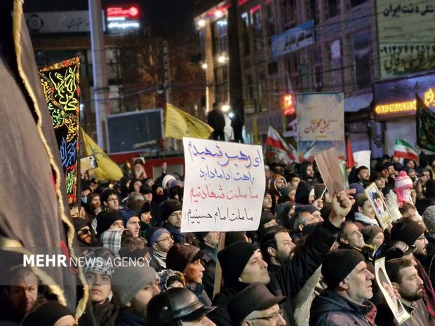 شعار «حیدر حیدر» در مصلای اردبیل طنین انداز شد
