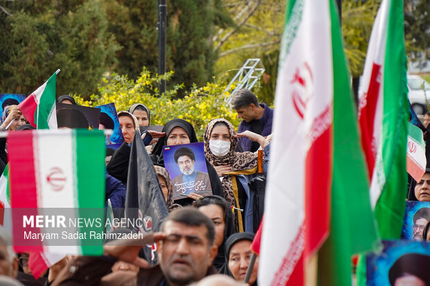 بیعت لُرهای ساکن شیراز با رهبر انقلاب