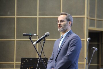 کاروان خودرویی کودکان در پارک معلم کرمانشاه به حرکت درمی‌آید