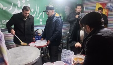 توزیع افطاری ساده در ارومیه برای ۵۰۰ نفر توسط بسیج دانش آموزی