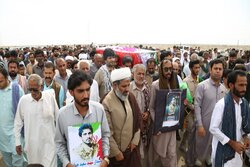 تشییع شهید اهل سنت جنگ رمضان در بمپور