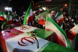 اجتماع حمایت از رزمندگان در مقابله با دشمن آمریکایی - صهیونی