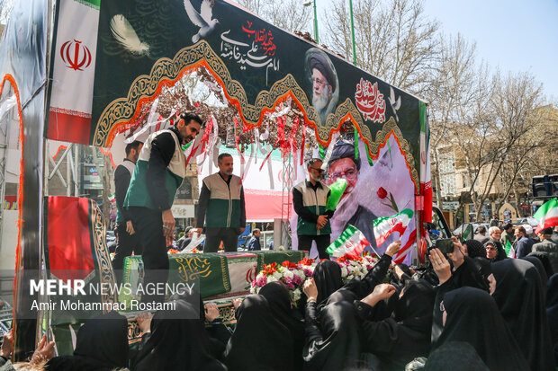 محمدزاده: خراسان شمالی چشم انتظار به آغوش کشیدن ۳ شهید ناوچه دنا است