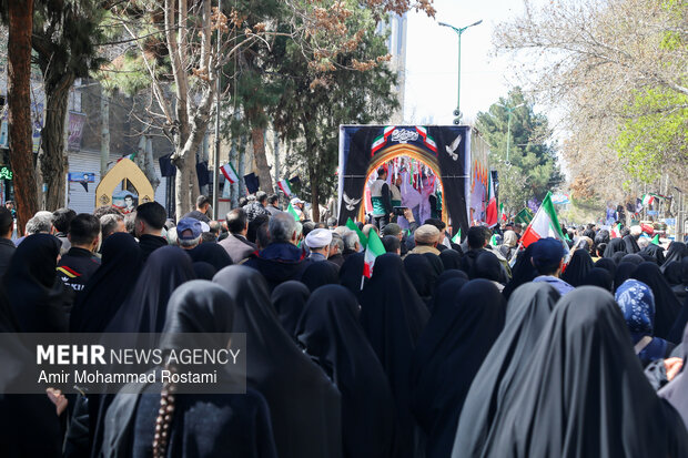 تشییع پیکر شهید مهران نجفی در شهریار