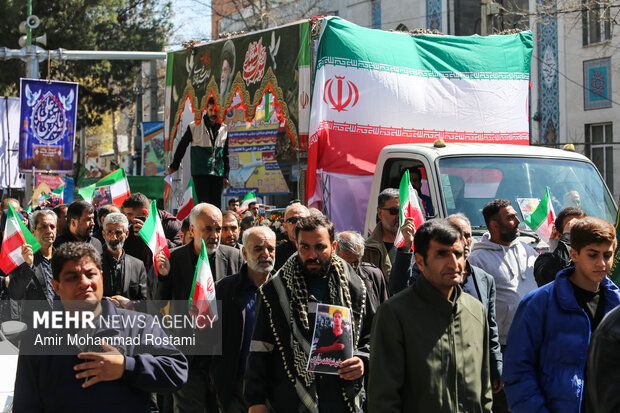 تشییع پیکر شهید مهران نجفی در شهریار