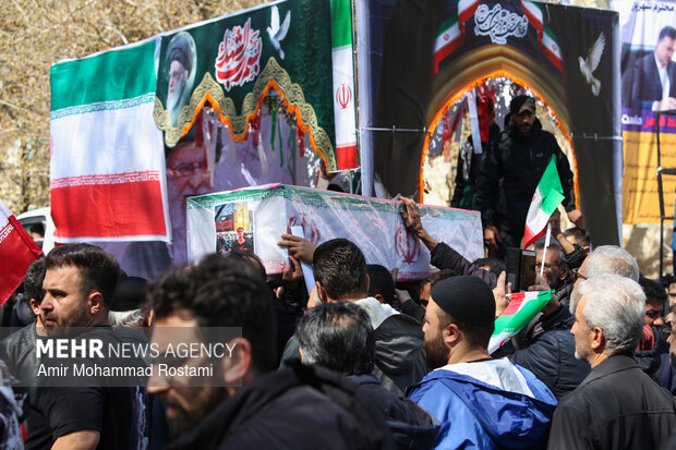 تشییع پیکر شهید مهران نجفی در شهریار