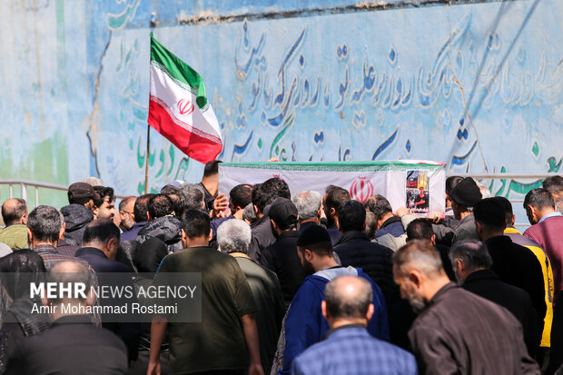 تشییع پیکر شهید مهران نجفی در شهریار