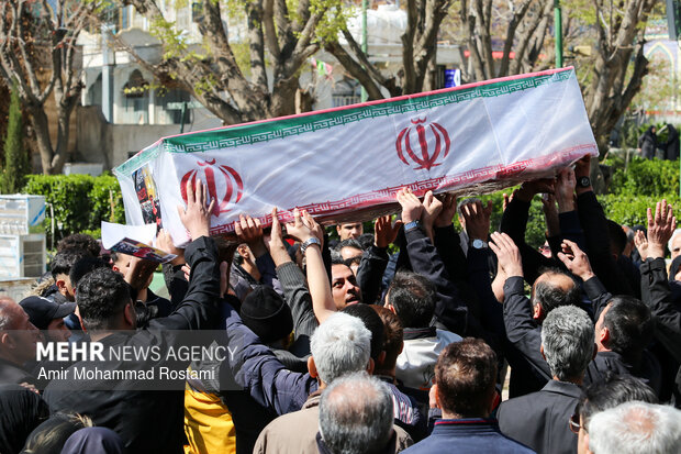 تشییع پیکر شهید مهران نجفی در شهریار