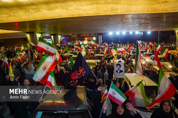 ضرورت تداوم حضور مردم در خیابان تا شکست کامل دشمن