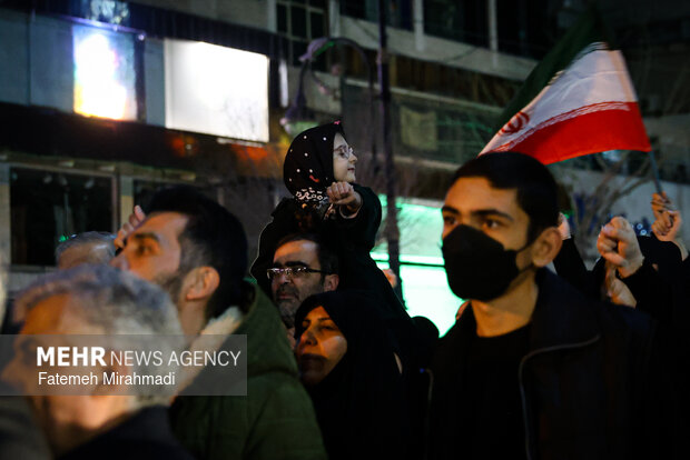 اجتماع حمایت از رزمندگان در مقابله با دشمن آمریکایی - صهیونی