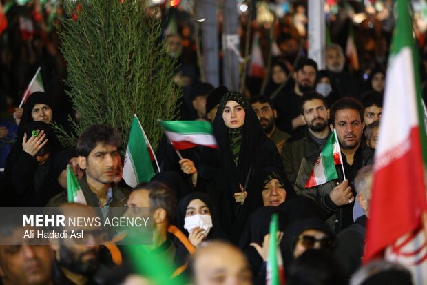 اجتماع حمایت از رزمندگان در مقابله با دشمن آمریکایی - صهیونی