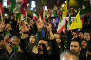 مداحی صادق آهنگران در اجتماع شبانه مردم کرمانشاه