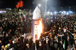 اجتماع شبانه بیرجندی‌ها در دفاع از امنیت کشور