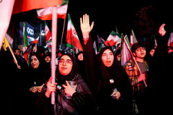 واکنش مردم قم به تمجید صدراعظم آلمان از ایران