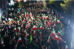 هشتاد و سومین شب میدان داری قمی‌ها در دفاع از میهن و نیروهای مسلح