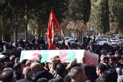 تشییع پیکر پاک ۵ شهید جنگ رمضان در لرستان